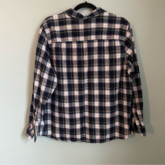 LL Bean Relaxed Fit Cotton Plaid Button Up Shirt - Picture 2 of 5